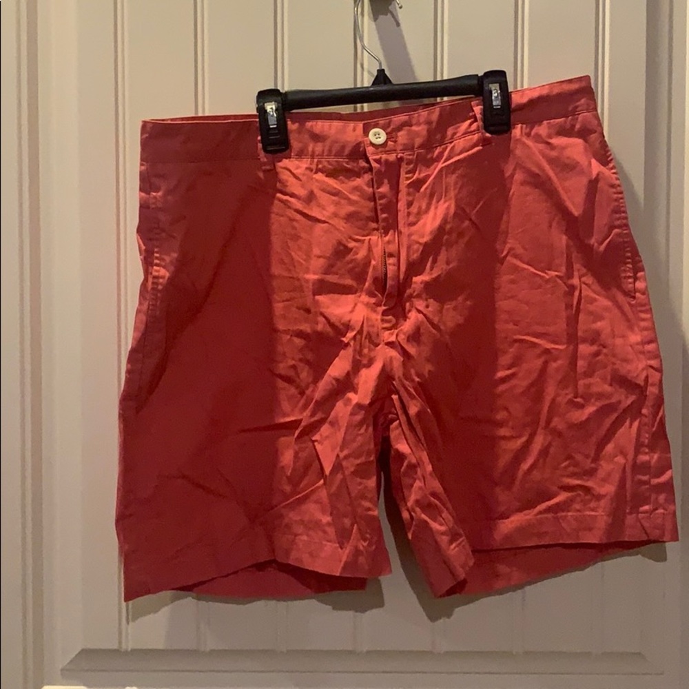Vineyard Vines shorts